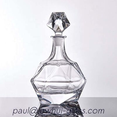 Ποιότητα  21.5mm Liquor Decanter Bottle Barware Diamond Cut Crystal Whiskey Decanter εργοστάσιο