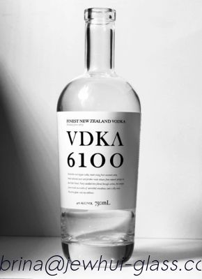 Καλή τιμή 750ml VDKA 6100 VODKA GLASS BOTTLE, SUPER FLINT, PAPER LABEL DECORTION, New Zealand Vokda σε απευθείας σύνδεση