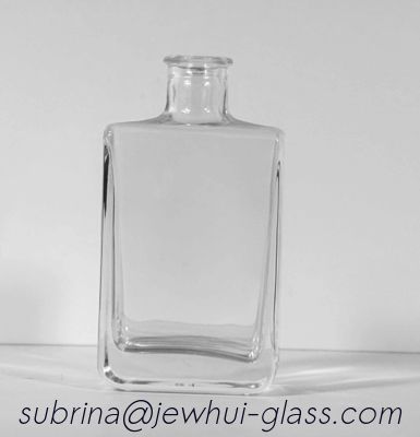 Καλή τιμή 200ml Gin or  Vodka Liquor Gin Rum Tequila Glass Bottle With Vinlock Glass Closures σε απευθείας σύνδεση